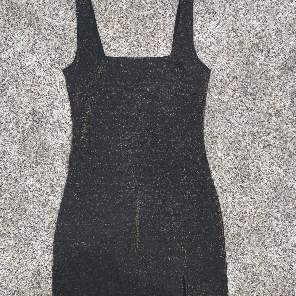 BLACK AND GOLD SHIMMER DRESS